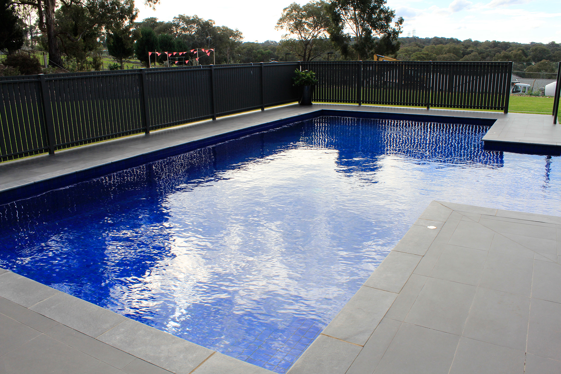 Concrete Swimming Pool and Spa Builder Melbourne