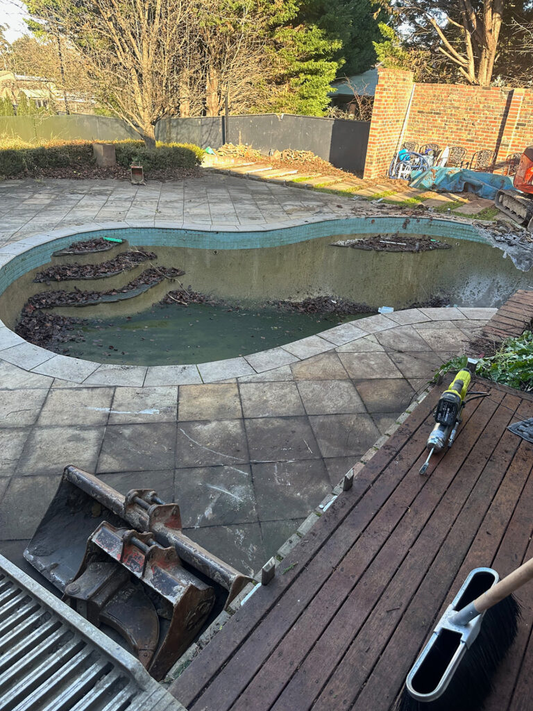 Ivanhoe East Site Venetian Pools Project Remove Existing Pool and Construct New Swimming Pool and Spa