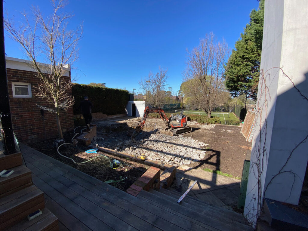 Ivanhoe East Site Venetian Pools Project Remove Existing Pool and Construct New Swimming Pool and Spa
