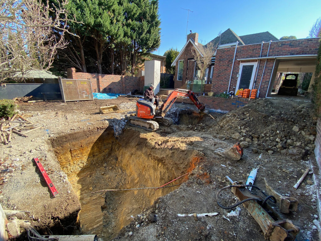Ivanhoe East Site Venetian Pools Project Remove Existing Pool and Construct New Swimming Pool and Spa