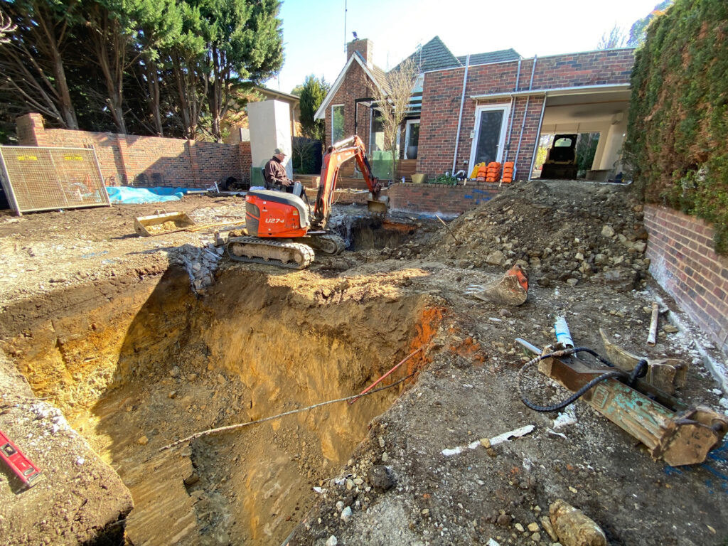 Ivanhoe East Site Venetian Pools Project Remove Existing Pool and Construct New Swimming Pool and Spa