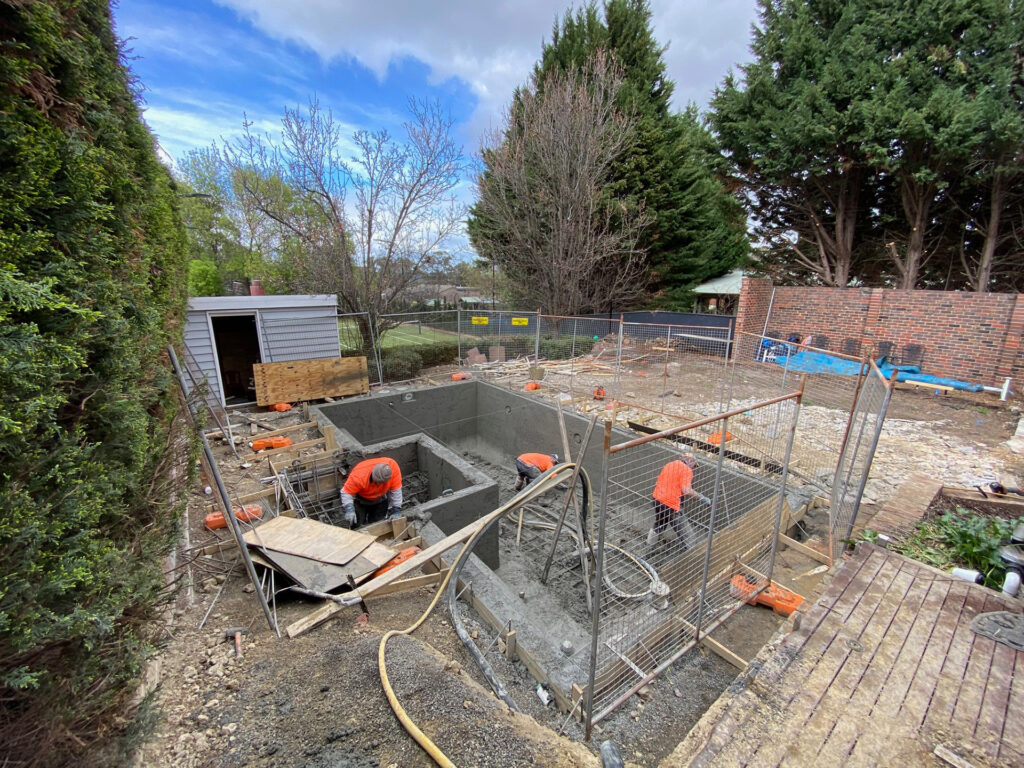 Ivanhoe East Site Venetian Pools Project Remove Existing Pool and Construct New Swimming Pool and Spa
